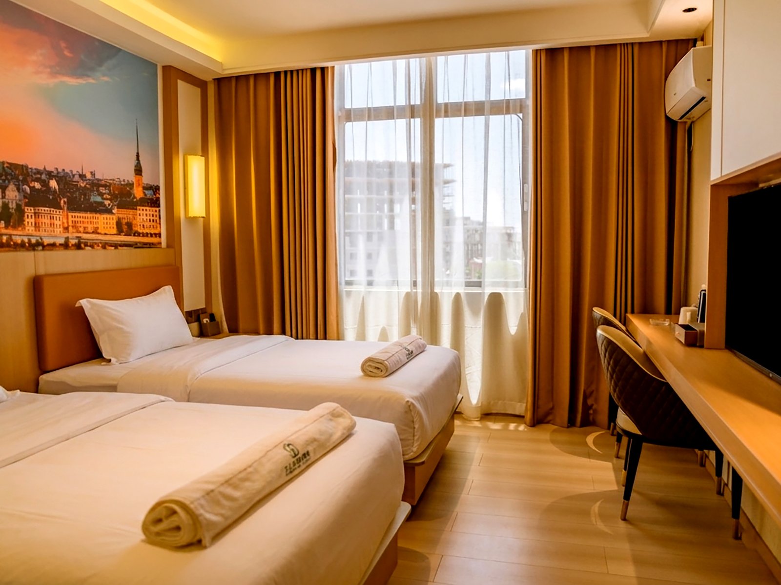 Deluxe Twins Room